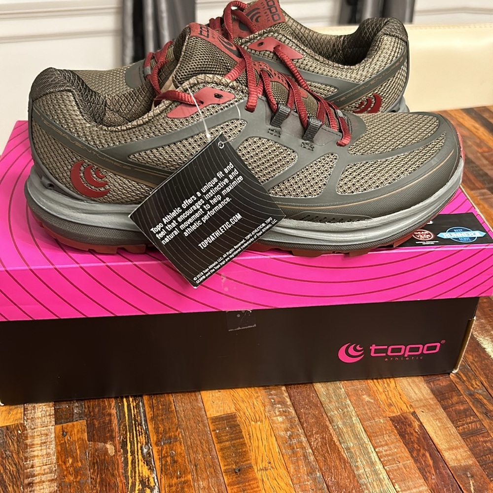 NIB Topo Athletic Terraventure 2 Trail Running Shoe